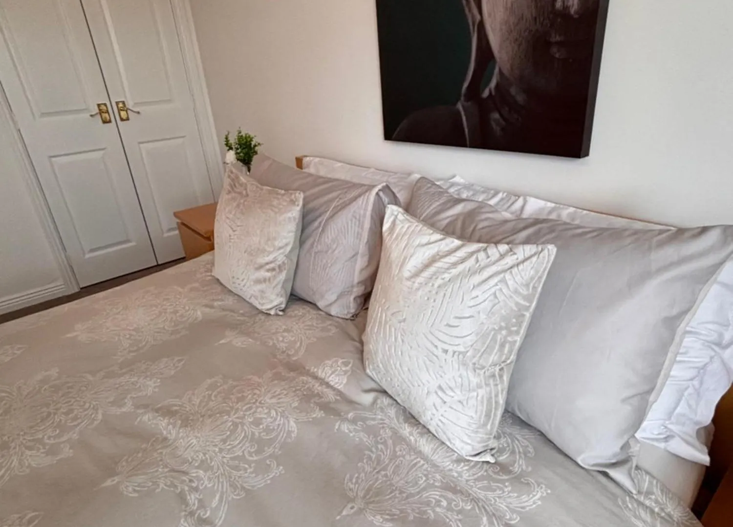 Spacious Four Bed Detached Home In Nottingham 0*,